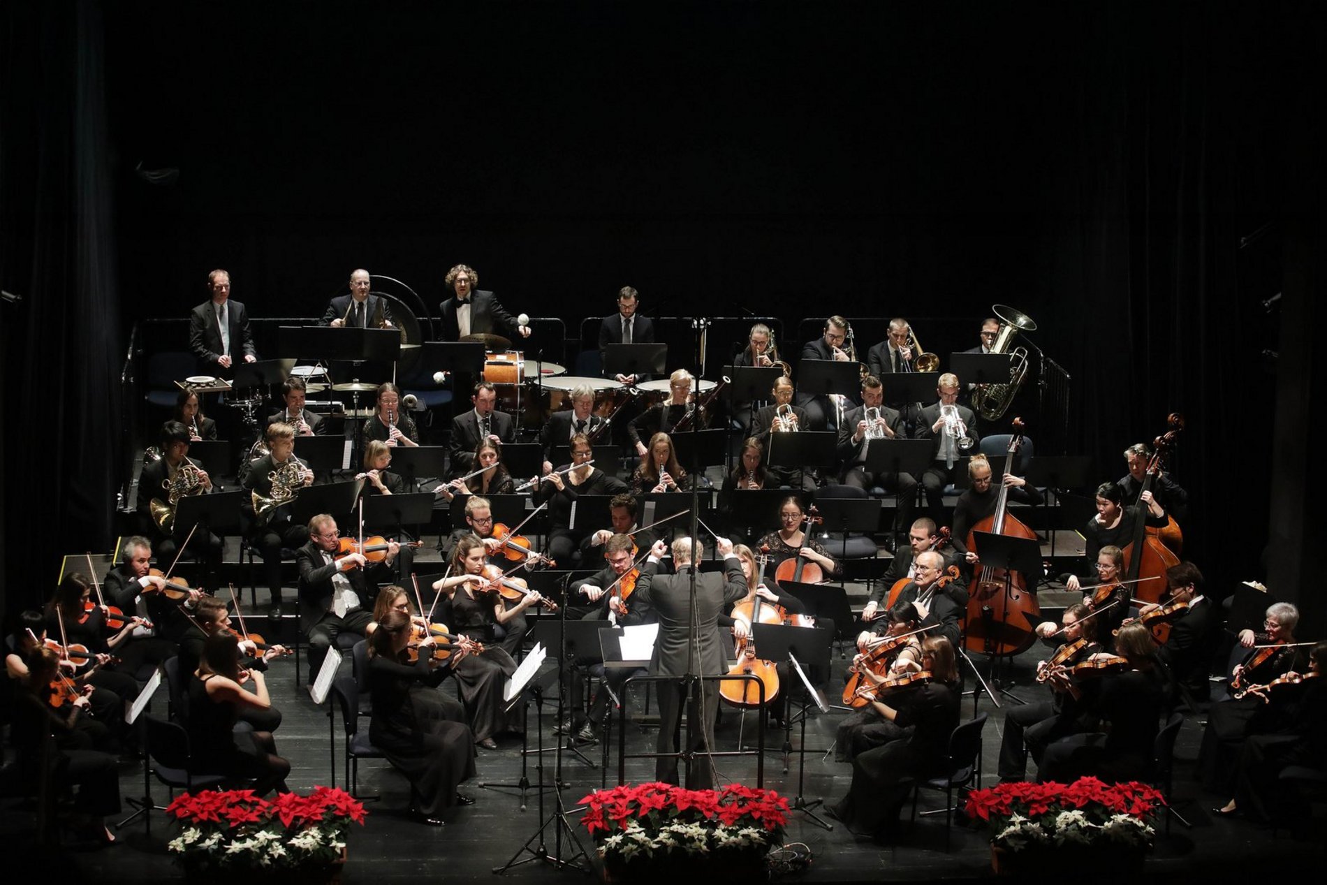 Das Archivfoto zeigt das Amberger Sinfonieorchester bei einem Silvesterkonzert im Stadttheater.