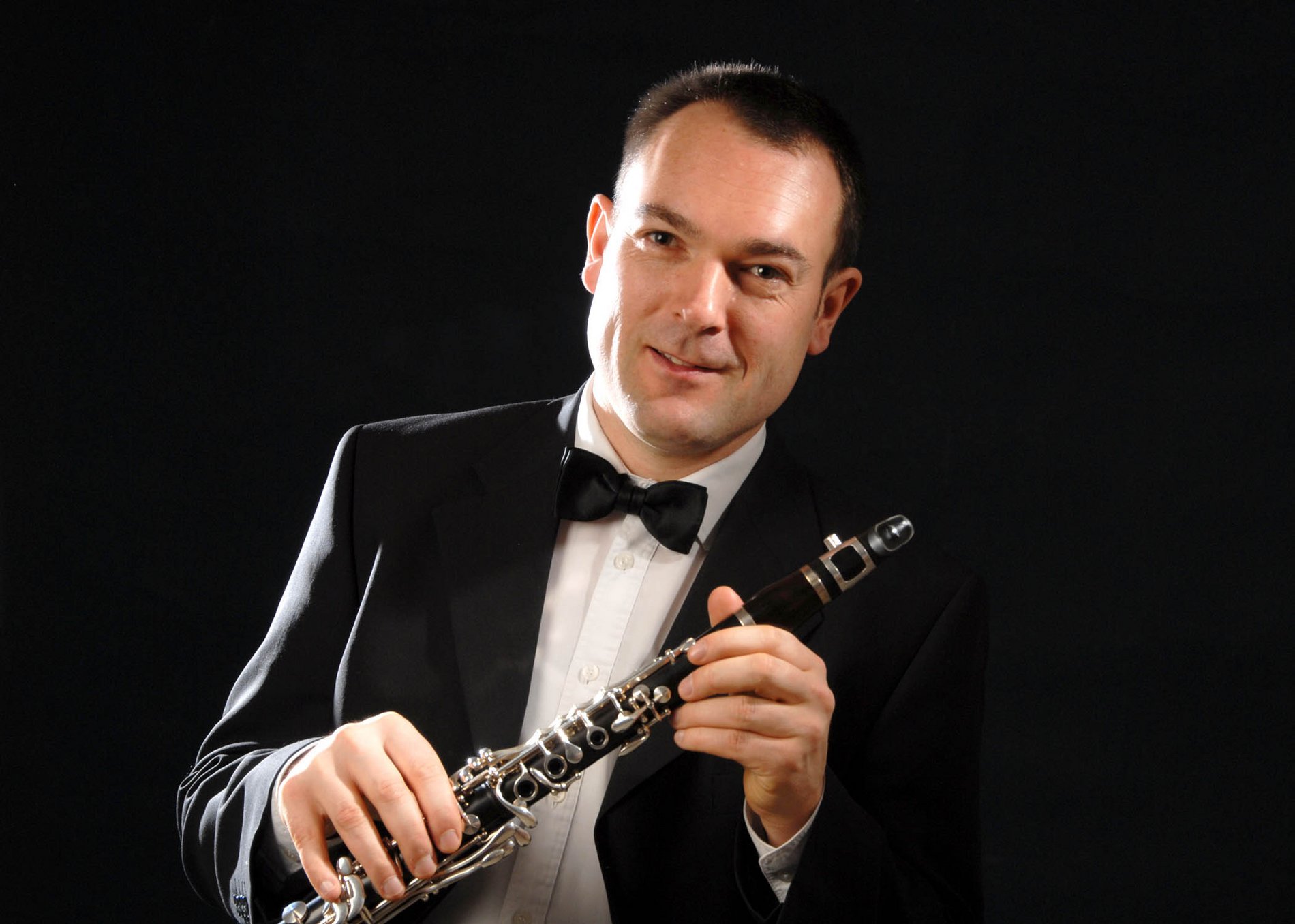 Das Foto zeigt den Klarinettisten Stefan Neger,