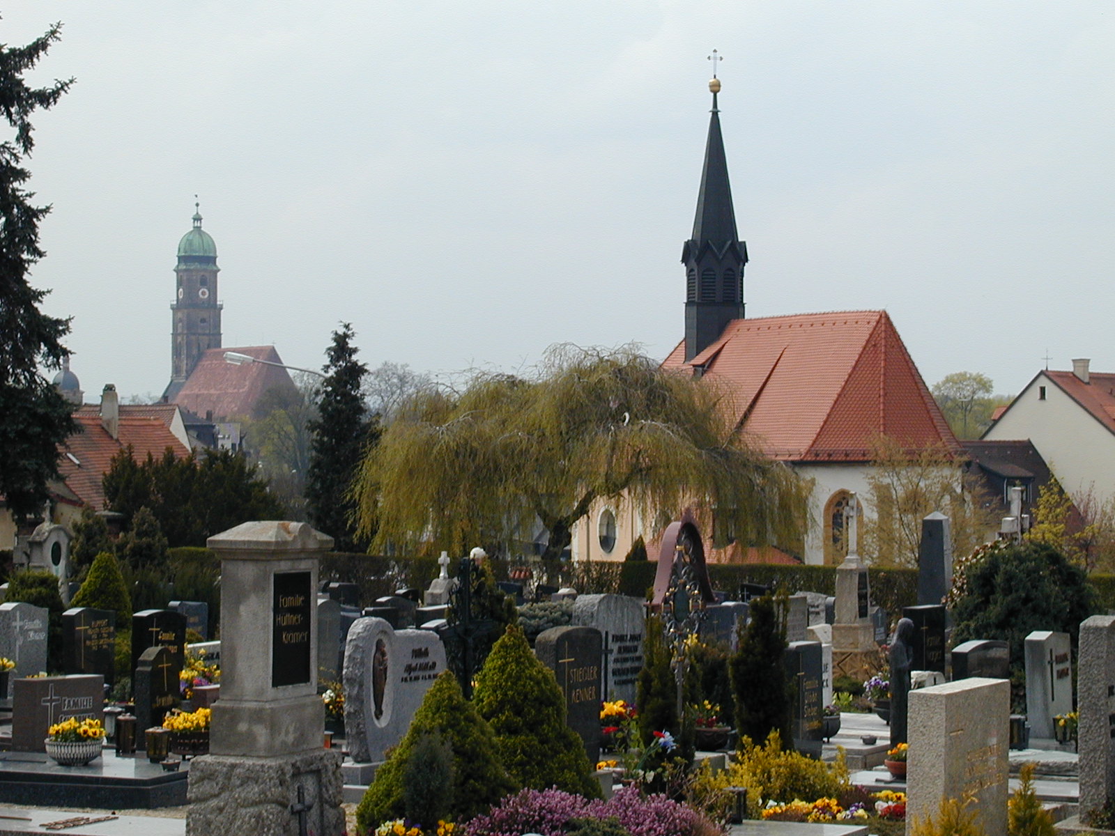 Wegesanierung auf dem Dreifaltigkeitsfriedhof
